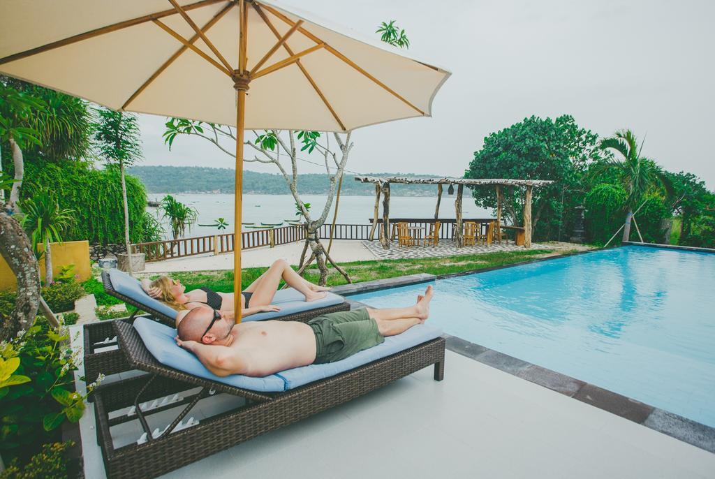 Dini D'nusa Lembongan